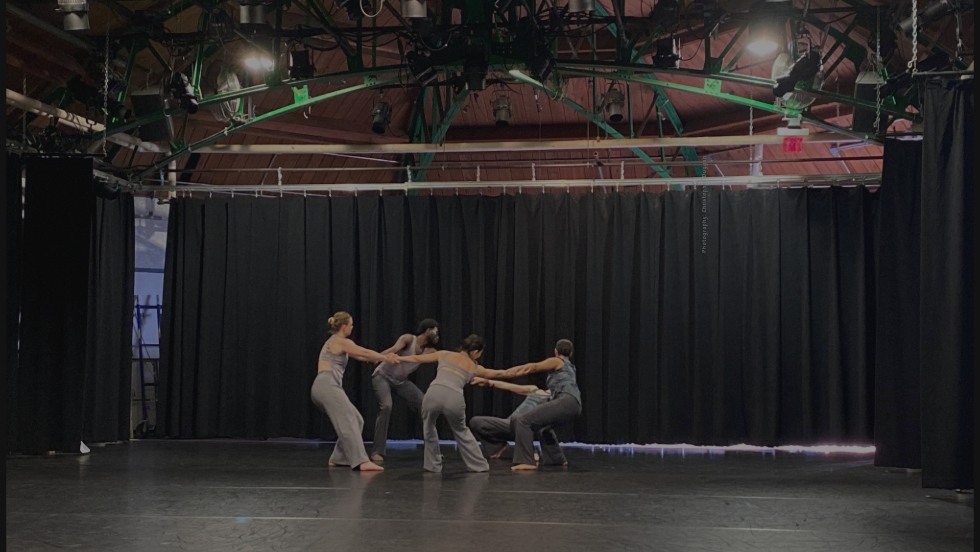 SYREN modern dance interprets quantum engtanglement